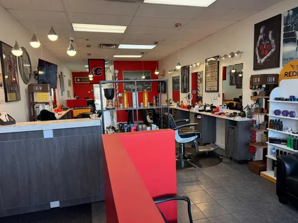 3151 34 AVE SE, Calgary, AB T2B 2M6