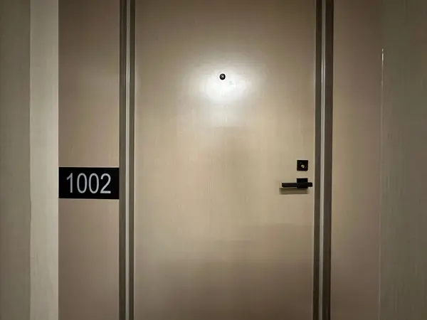 223 St Clair AVE W #1002, Toronto C02, ON M4V 1R3