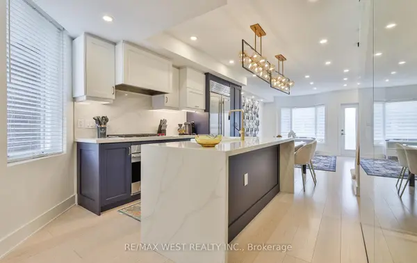 734 Shaw ST, Toronto C01, ON M6G 3L7