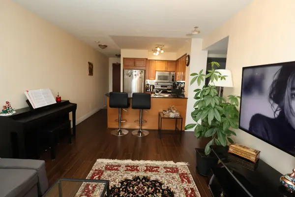 18 Kenaston GDNS #901, Toronto C15, ON M2K 1G8