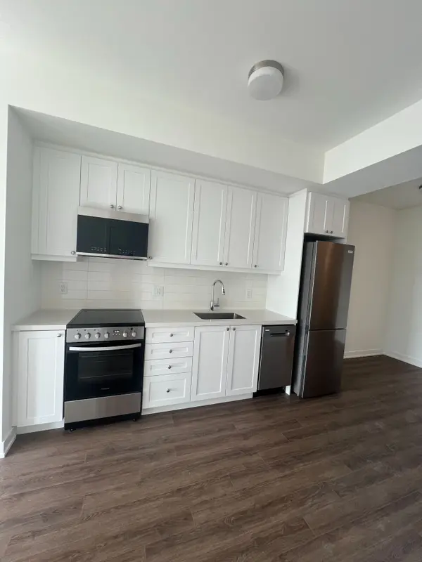 51 Clarington BLVD #804, Clarington, ON L1C 7J8