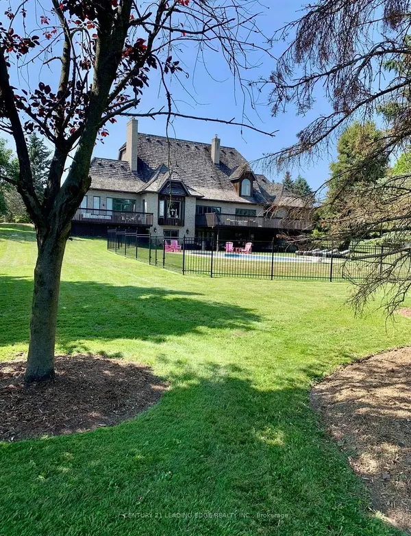 21 Buggey LN, Ajax, ON L1Z 1X4