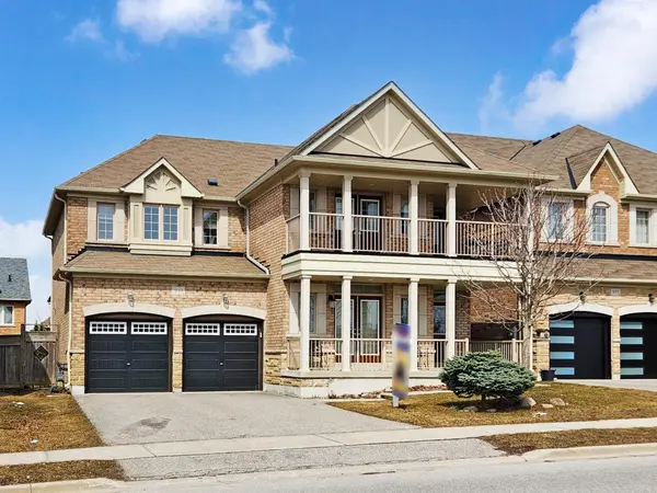 939 Memorial CIR, Newmarket, ON L3X 0B5