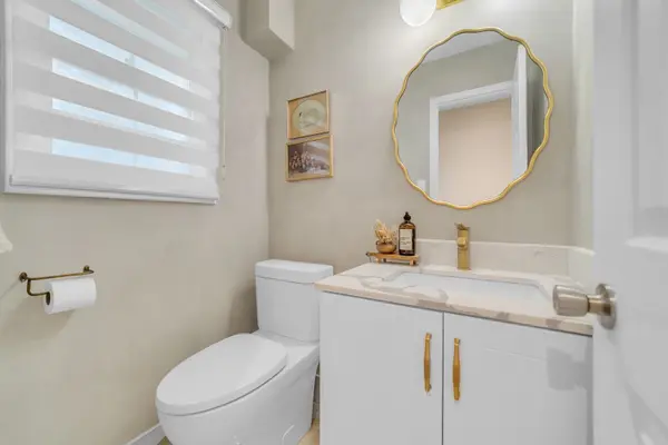 353 Brownridge DR, Vaughan, ON L4J 5X2