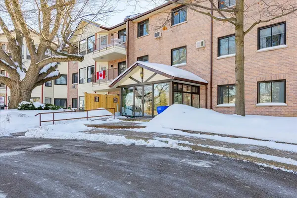 111 Grew BLVD #105, Georgina, ON L0E 1L0