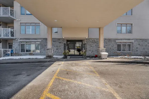 149 Church ST #416, King, ON L0G 1T0