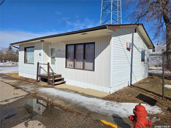38 Railway AVENUE, Redvers, SK S0C 2H0