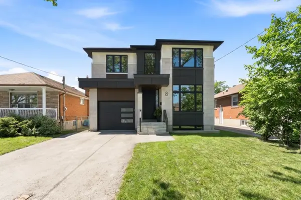 8 Ramsbury RD, Toronto W08, ON M8Z 4V3