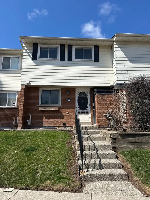 2101 Marine DR, Oakville, ON L6L 1B8