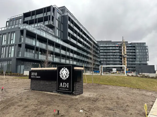 3200 Dakota Common N/A #B613, Burlington, ON L7M 2A9