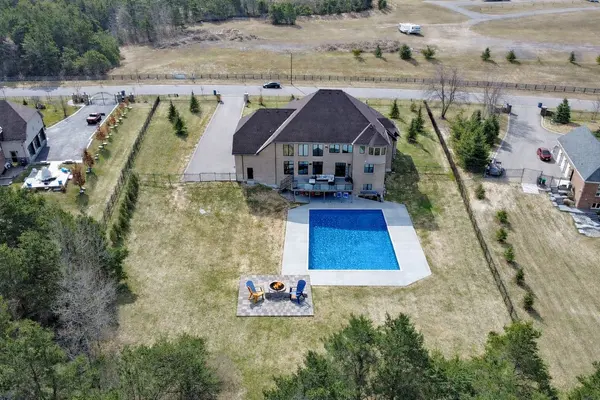 76 Buckstown TRL, Caledon, ON L7E 3E8