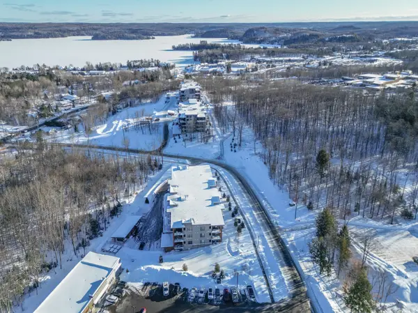 23 Campus TRL #202, Huntsville, ON P1H 0G1