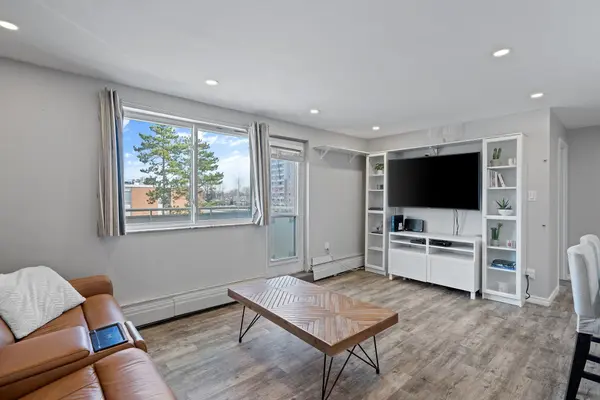 198 Scott ST #308, St. Catharines, ON L2N 5T3