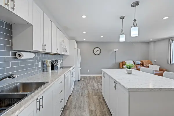 198 Scott ST #308, St. Catharines, ON L2N 5T3