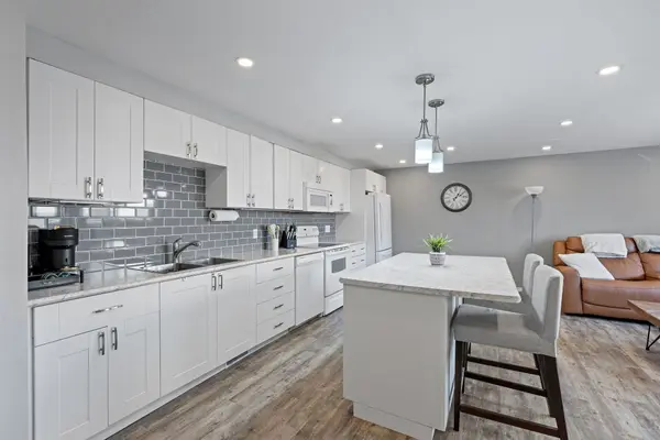 198 Scott ST #308, St. Catharines, ON L2N 5T3