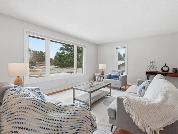 1 Glendale RD, Bracebridge, ON P1L 1B3