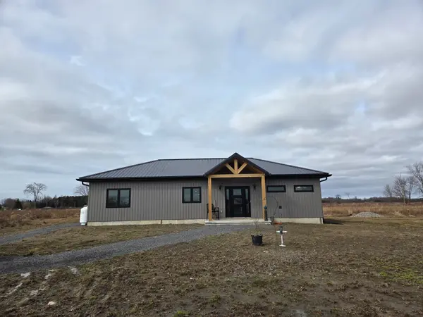 292 Kyes RD, Front Of Leeds & Seeleys Bay, ON K0E 1L0