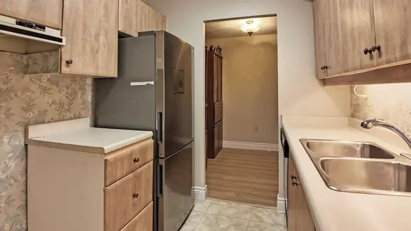 5 Valleyside DR #402, Brockton, ON N0G 2V0