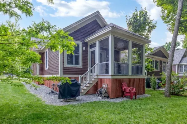 6 Farm View LN #143, Prince Edward County, ON K0K 1P0