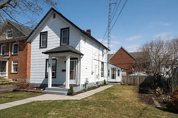 77 Cedar ST, Belleville, ON K8P 3M2