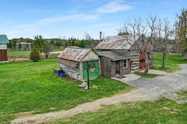 1671 County RD 43 RD, North Grenville, ON K0G 1G0