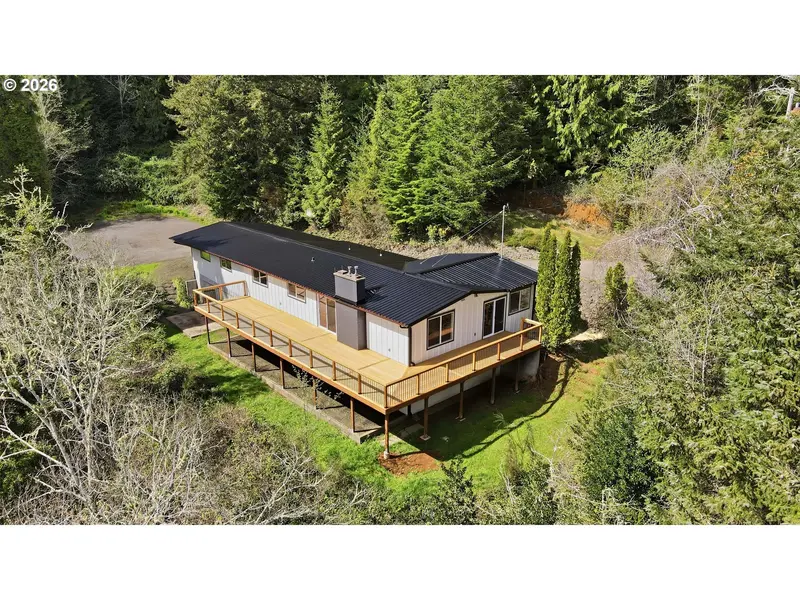 1395 INGERSOLL ST, Coos Bay, OR 97420