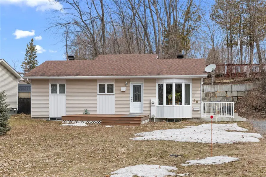 46 Dufour ST, Champlain, ON K0B 1K0