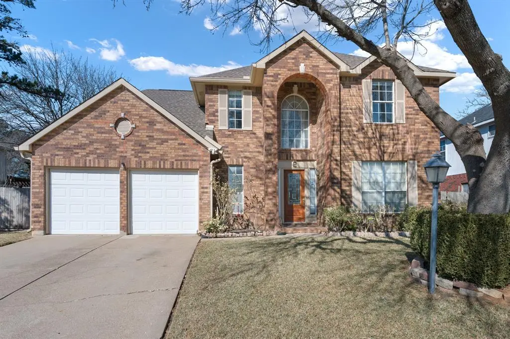 4303 Solitude Court, Arlington, TX 76017