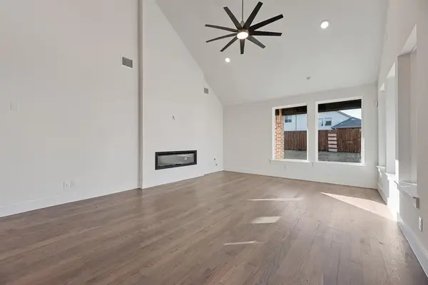 7440 Pondview Lane, Fort Worth, TX 76123