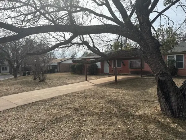 2725 Robertson Drive, Abilene, TX 79606