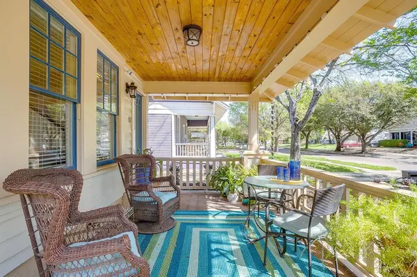 2212 5th Avenue, Fort Worth, TX 76110