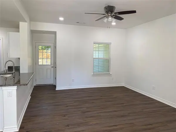 521 E Sears Street, Denison, TX 75021