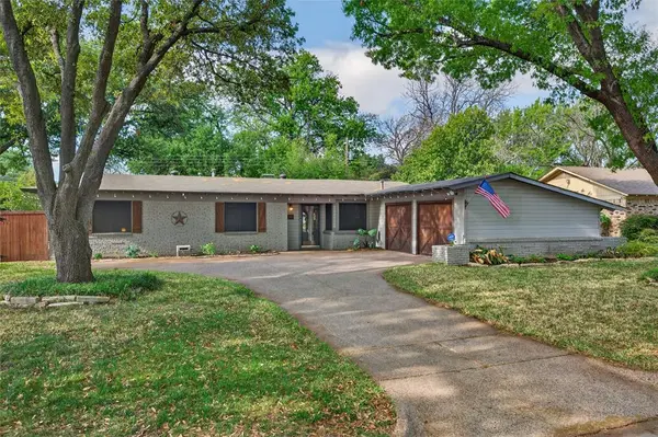 4121 Bilglade Road, Fort Worth, TX 76109