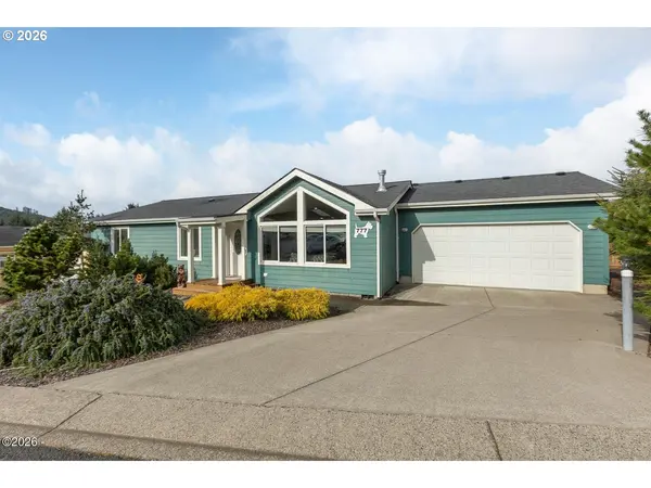 777 SE WINCHELL DR, Depoe Bay, OR 97341