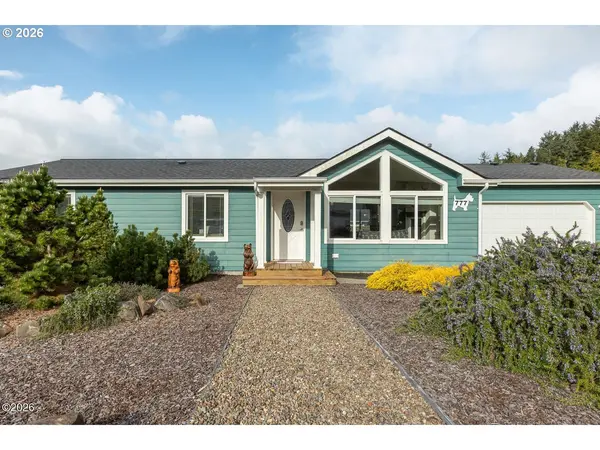 777 SE WINCHELL DR, Depoe Bay, OR 97341