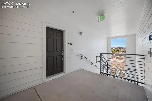 2232 Arikaree HTS #304, Colorado Springs, CO 80908