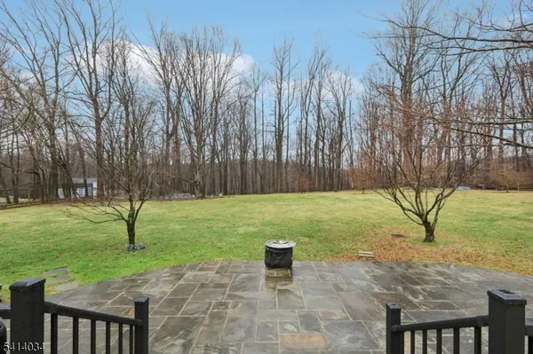 12 Cowie Rd, Chester Twp., NJ 07930