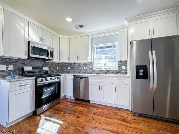 668 Jefferson Ave, Elizabeth City, NJ 07201