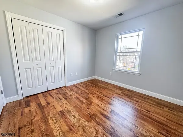 668 Jefferson Ave, Elizabeth City, NJ 07201