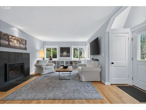 1638 SW UPLAND DR, Portland, OR 97221