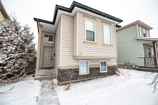 42 Johns ST, Red Deer, AB T4P 4C8