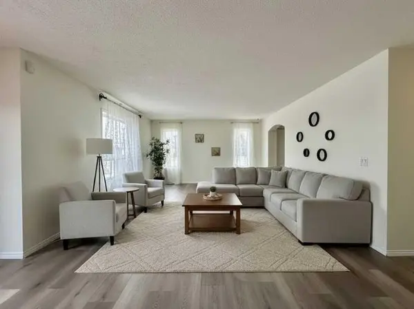 139 Bridlewood CIR SW, Calgary, AB T2Y 3L1