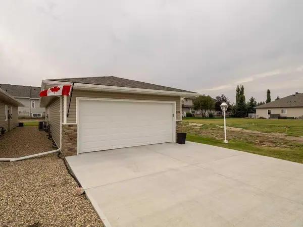 318 Whispering WAY, Vulcan, AB T0L 2B0