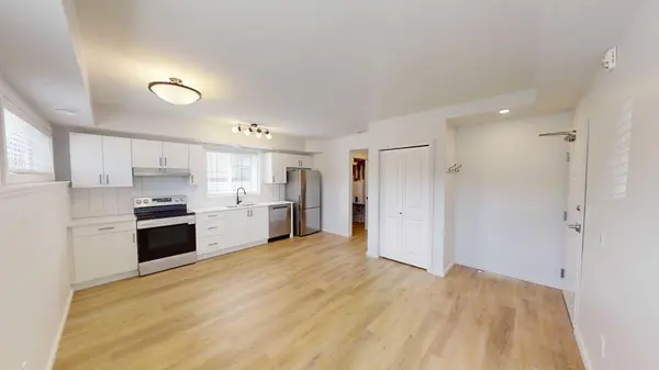 10101 105 AVE #102, Grande Prairie, AB T8V1H3