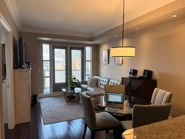 1717 Avenue RD #317, Toronto C04, ON M5M 3Y5