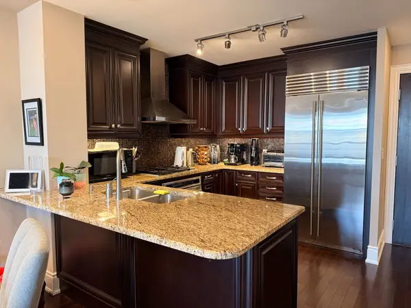 1717 Avenue RD #317, Toronto C04, ON M5M 3Y5