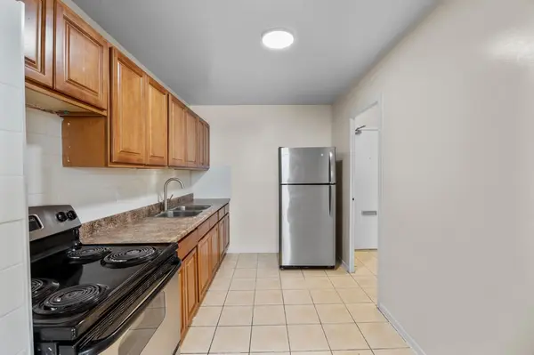 2775 Don Mills RD #1401, Toronto C15, ON M2J 3B5