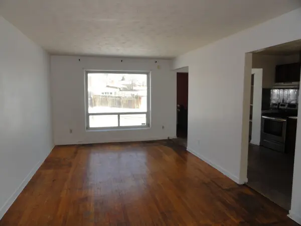 205 St Lucie DR, Toronto W05, ON M9M 1T4