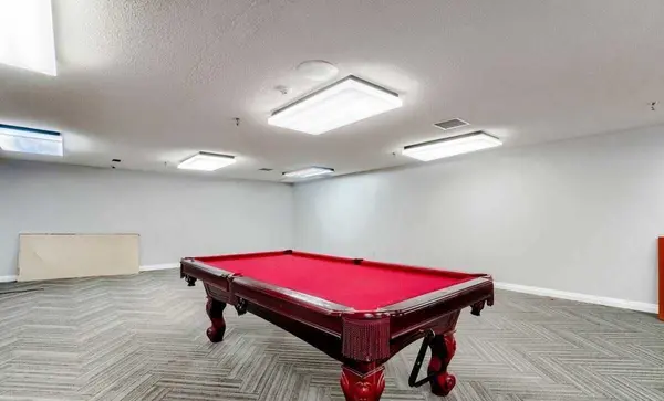 41 Markbrook LN #411, Toronto W10, ON M9V 5E6