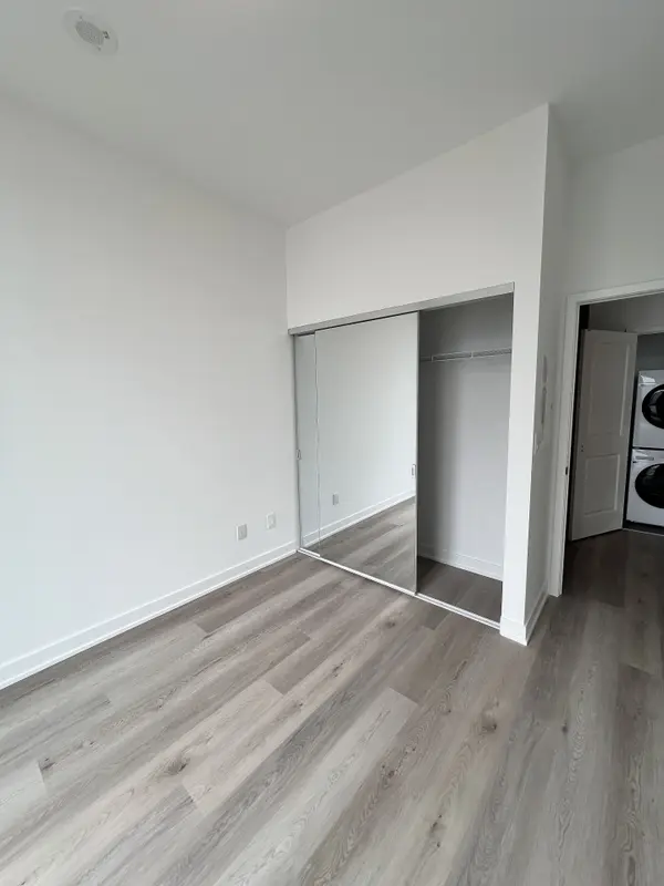 2075 Lakeshore RD #408, Burlington, ON L7R 1E2